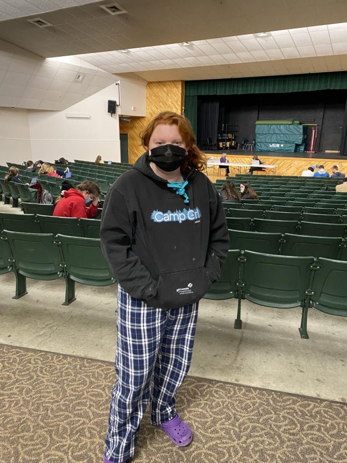 Junior Emily Burns embraces the spirit of Cozy Day (photo by Brooke Robinson).